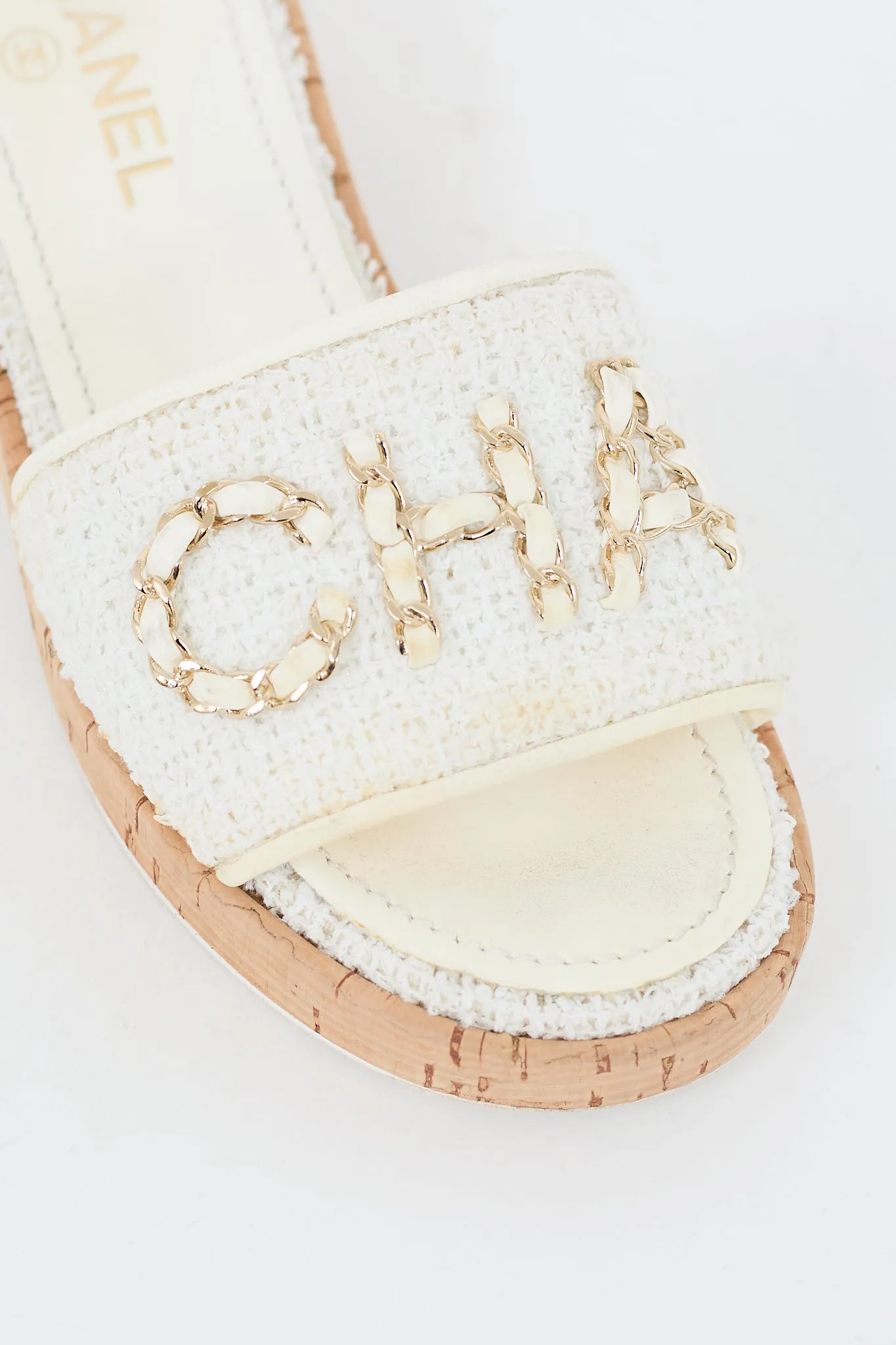 2021 White Tweed Chain Logo Slide