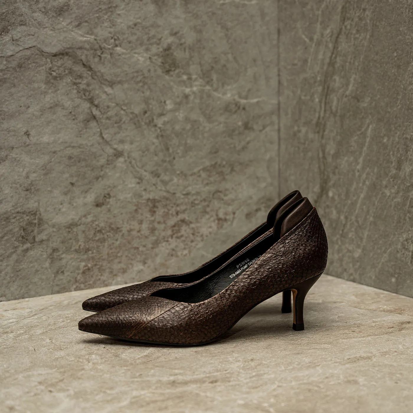 Amia hæl fiskelæder - DARK BROWN