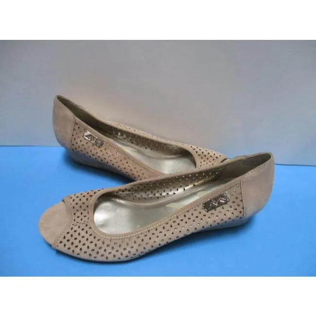Anne Klein Beige Tan Suede Sport Cadwyn Peep Toe Wedge Pumps Size Us