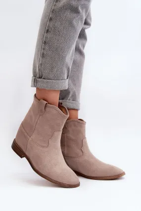 Boots model 191853 Step in style
