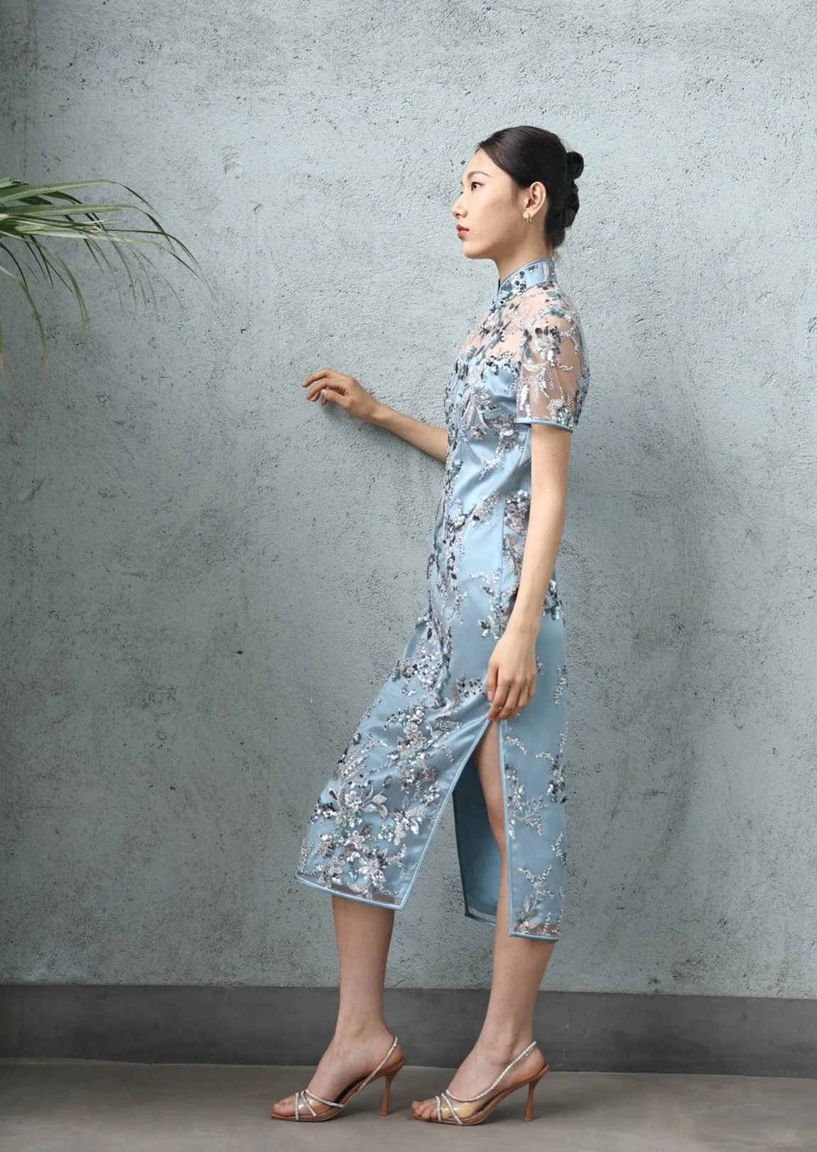 Hydrangea Short Sleeves Sequins Qipao (Teal)