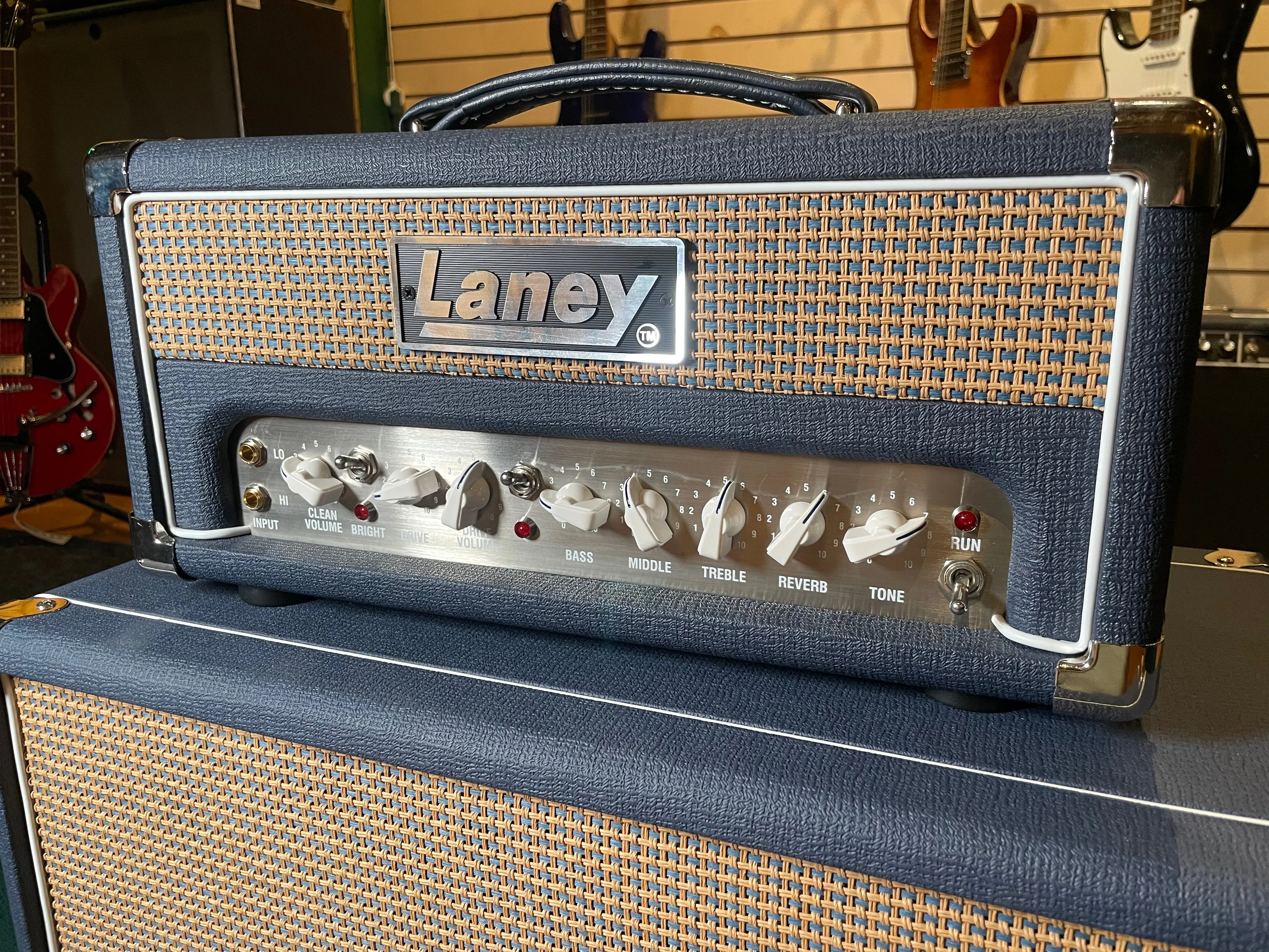 Laney Lionheart L-5 Studio Head   Cabinet Used
