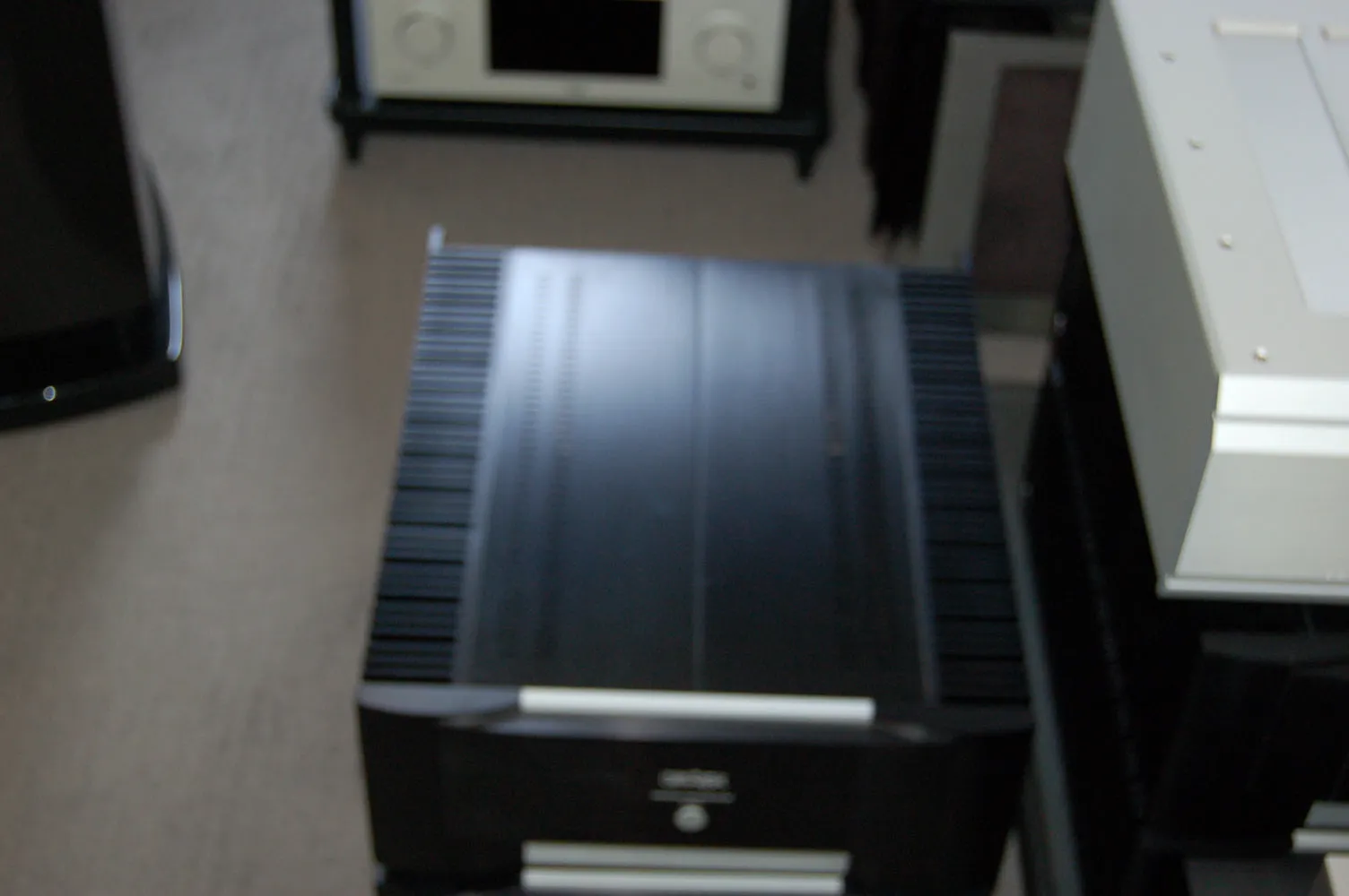 Mark Levinson N0. 536 monoblock amplifier (pair) USED