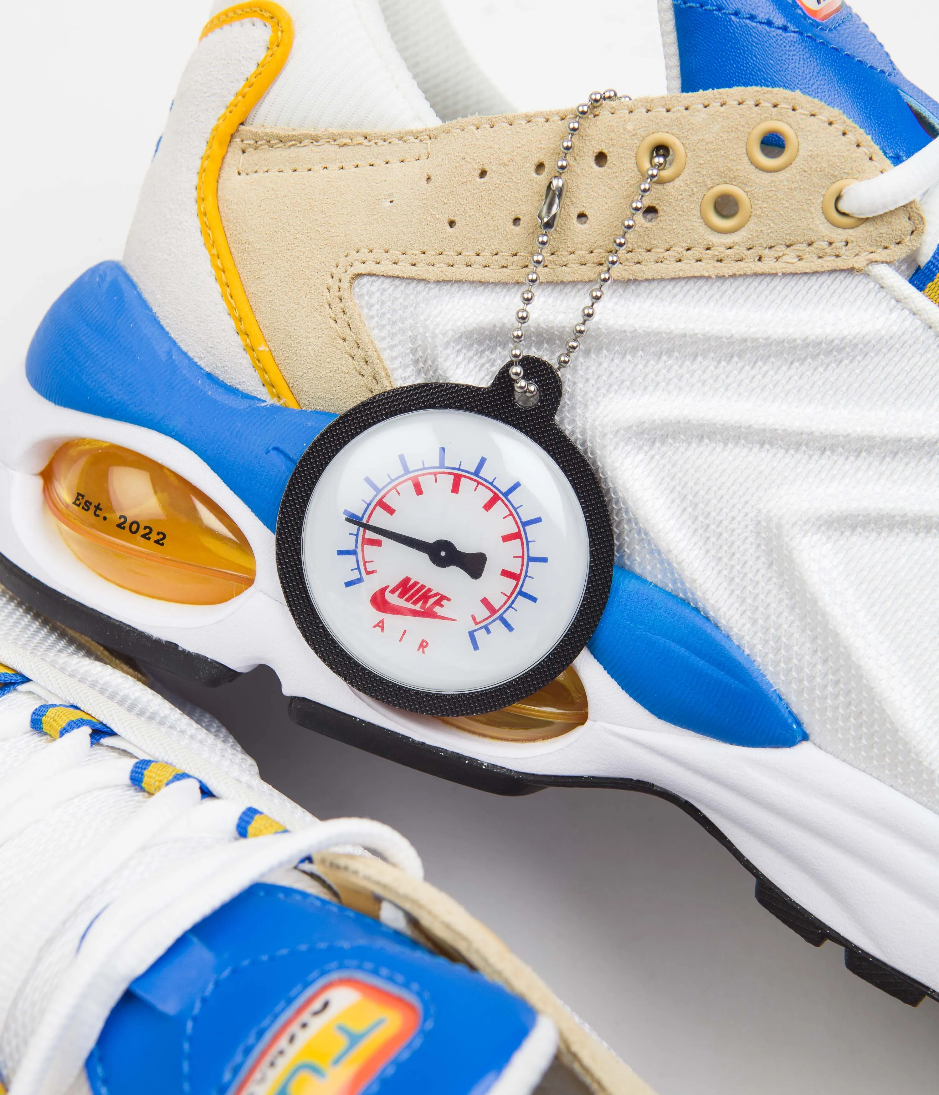 Nike Air Max TW SE Shoes - Summit White / Safety Orange - Sesame