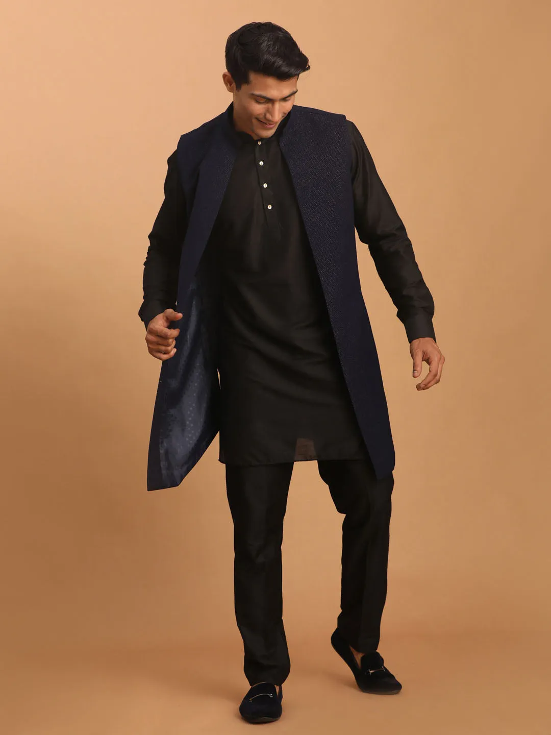 Vastramay Men's Navy Blue Glitter Jacket Set